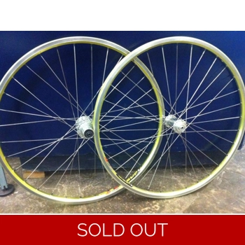 White Industries Tracker / Mavic X517 26in Wheel Set
